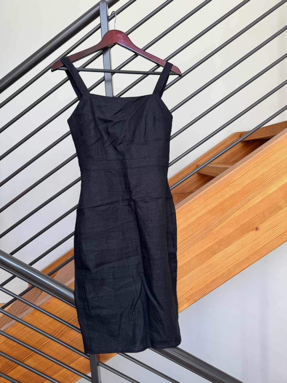Reformation Ereka Dress - Size 4 - Black Linen - Picture 3 of 4